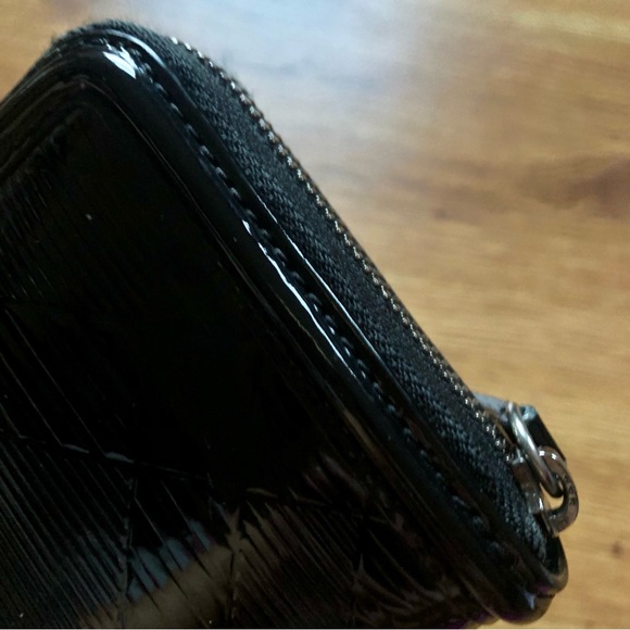 Burberry Black Patent Nova Check Zippy Wallet - Picture 9 of 11